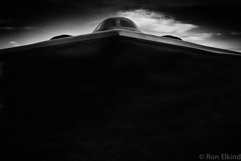 Illustration for article titled The 1989 B-2 bomber still feels like a plane from the future—or a UFO